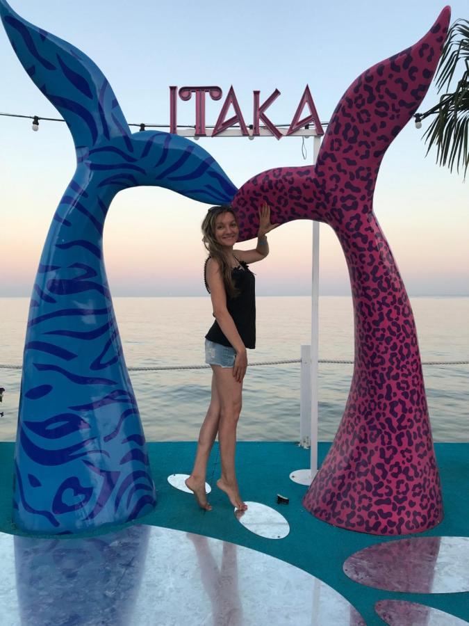 オデッサАркадийский Дворец. Санрайзアパートメント エクステリア 写真